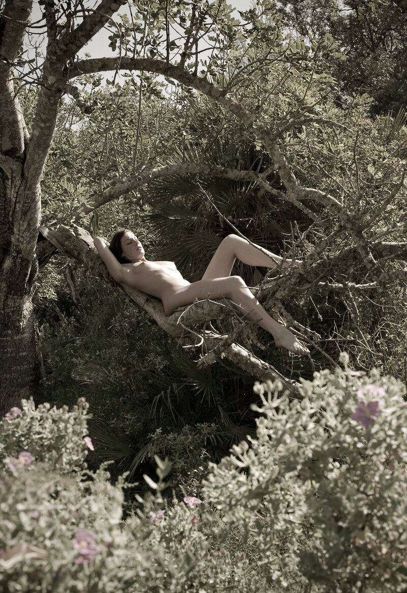 Есения, 27